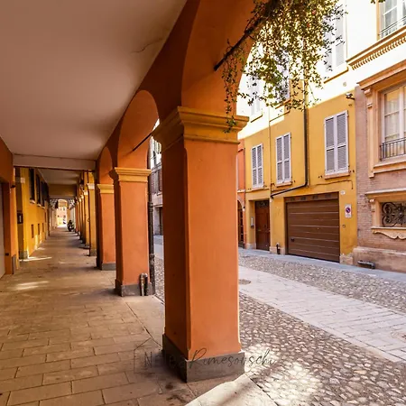 Sapori&motori-rua Muro Piazza San Francesco Lejlighed Modena